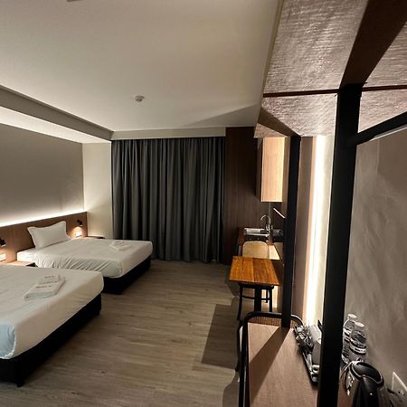 Roxy Hotel Aiman Kuching Ngoại thất bức ảnh